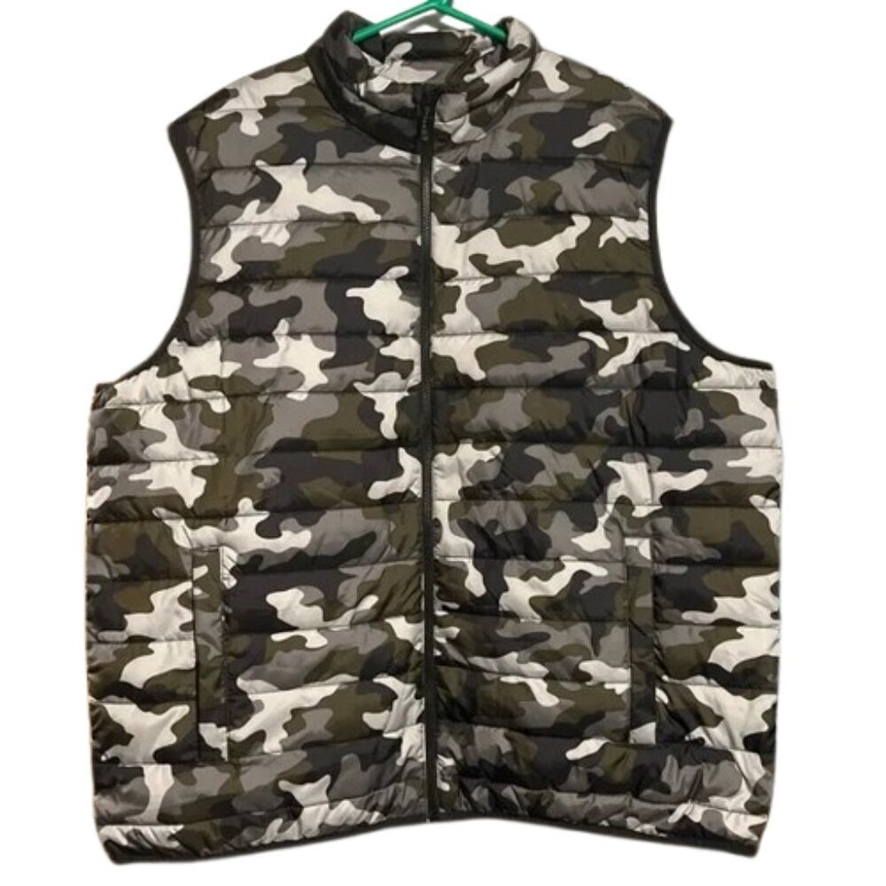 Swiss Tech Men’s Camo Puffer Vest in Green, Black & White